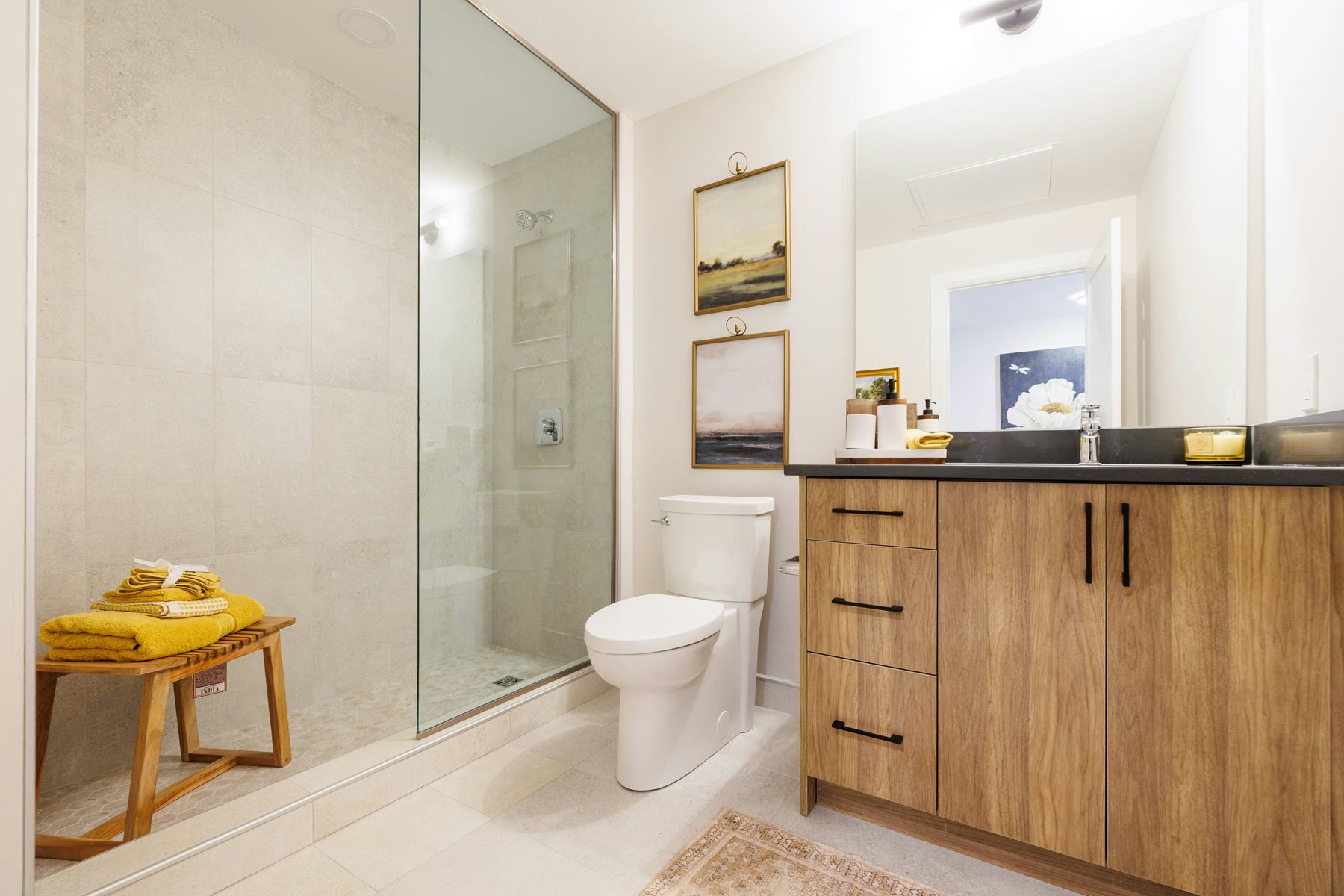 Gepflegtes sauberes Badezimmer